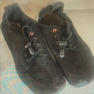 Wildling barefoot Black Canvas Barefoot Minimalist Shoes youth 3.5 rubber canvas